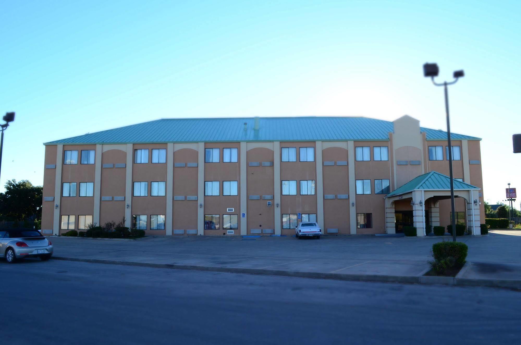 Quality Suites Abilene Exterior photo